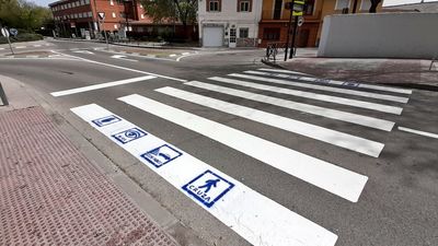 San Martin de la Vega incluye pictogramas en los pasos de cebra para las personas con autismo