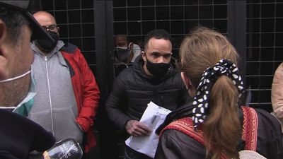 Paralizado el desahucio de siete familias en un edificio de Vallecas