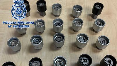 Cae una banda que robaba ruedas de coches en garajes de Villa de Vallecas y Leganés