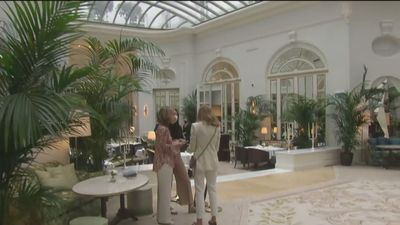 Visitamos el interior del Hotel Ritz, que reabre con salones de lujo, suites y restauración de Quique Dacosta