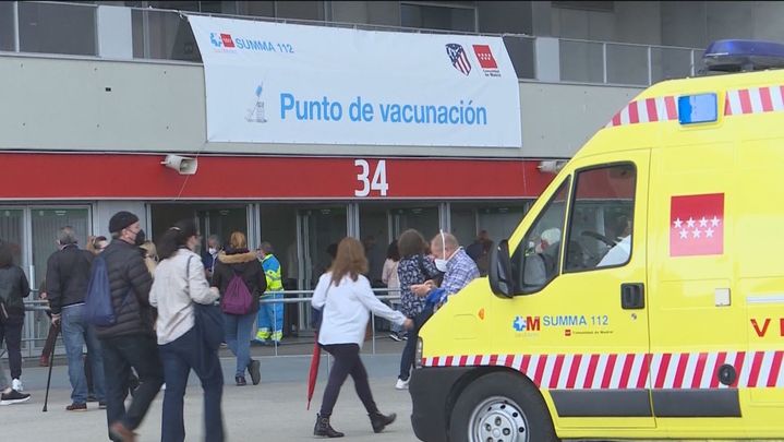 Punto de vacunación en el Wanda Metropolitano / REDACCIÓN