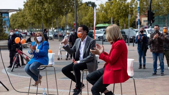 Edmundo Bal y miembros de la candidatura de Ciudadanos en un acto celebrado en Getafe / CIUDADANOS