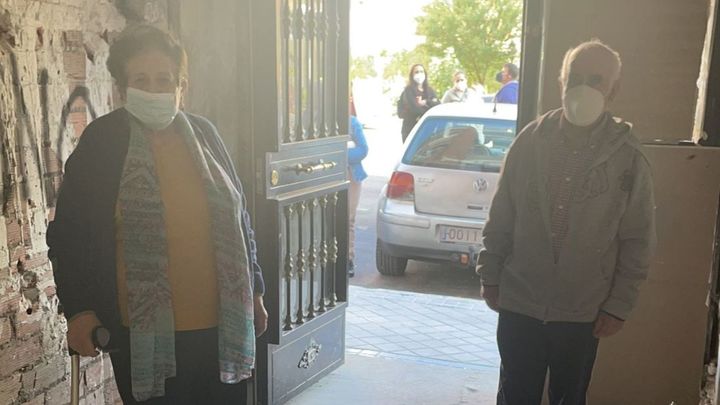 Lola y José son dos de los vecinos afectados / Telemadrid