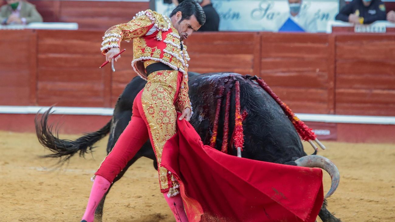 Emilio de Justo triunfa en la reaparición de El Cordobés en Sanlúcar ( Parte 1)