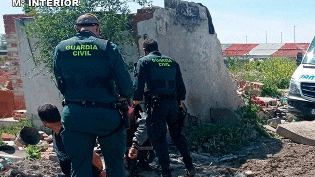 La Guardia Civil detiene a los autores del robo de una ambulancia