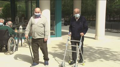 La Comunidad suspende las visitas en 6 residencias de mayores al detectar 113 positivos