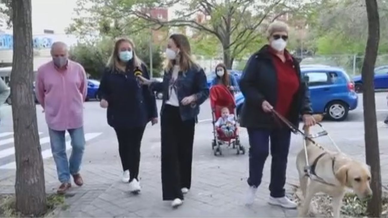 Aceras peligrosas e inaccesibles en Ciudad Lineal