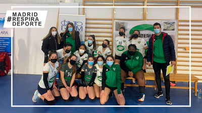 Denuncian "insultos racistas" a jugadoras juveniles del Club Parla Voley