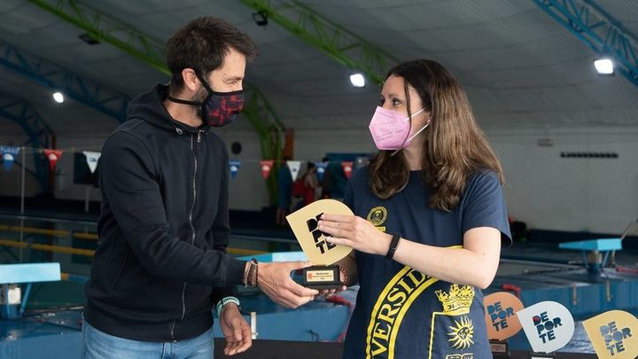 Nadadora de la Universidad Politécnica / @fmn_oficial