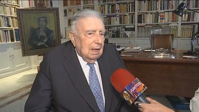 Primera entrevista televisiva de Luis María Anson tras superar su coronavirus