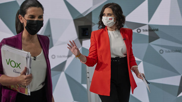 Rocio Monasterio (Vox) e Isabel Díaz Ayuso (PP). / Comunicación Telemadrid