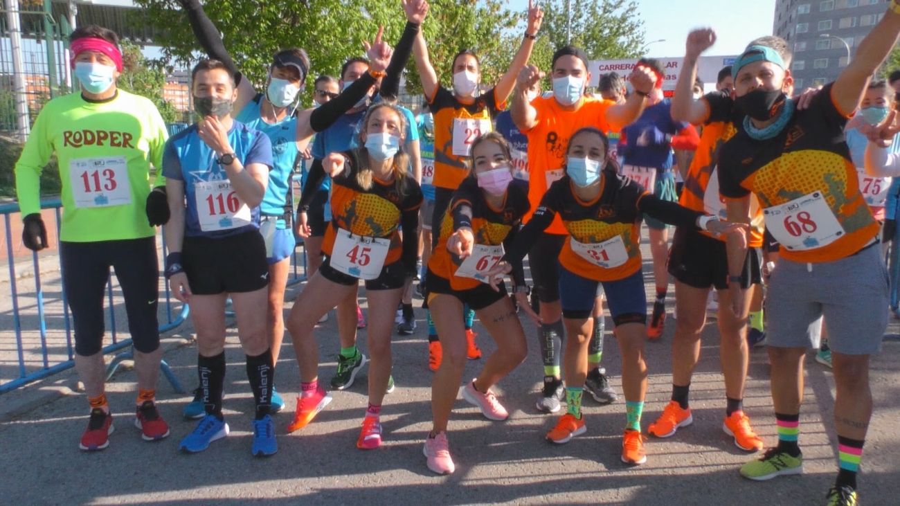 Atletismo y fútbol en Alcalá, y carrera popular PAU de Vallecas