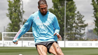 Sergio Ramos ya toca balón tras superar el coronavirus