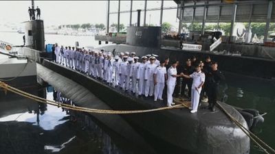 Búsqueda agónica de un submarino indonesio perdido desde el miércoles