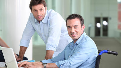 ¿Por qué no se cubren la mitad de las plazas en las Oposiciones del Estado reservadas a personas con discapacidad?