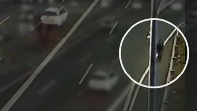 Un mayor desorientado rescatado en plena A-5