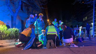 Dos heridos graves al colisionar una moto con un vehículo en el barrio de Chamberí