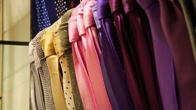 Trajes y vestidos a precio de chollo en San Sebastián de los Reyes