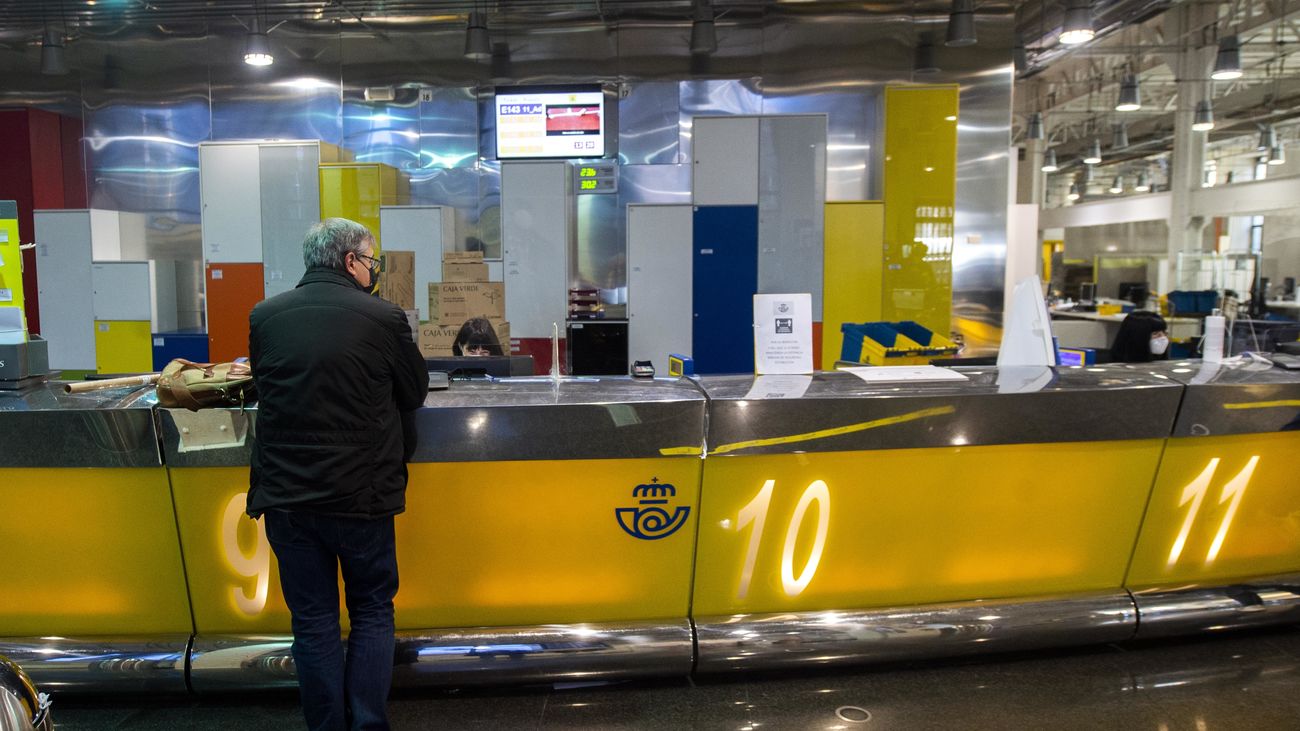 Correos desmiente a los sindicatos y niega brechas de seguridad en el sistema