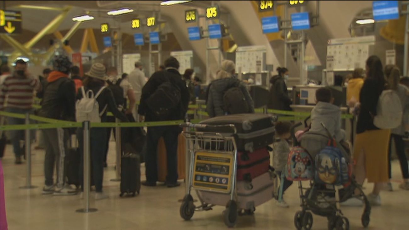 Las aerolíneas piden que los extranjeros vacunados puedan entrar a España sin PCR