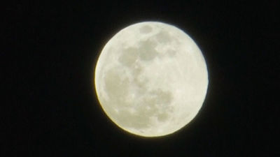 Espectaculares imágenes de la super luna de abril en el mundo entero