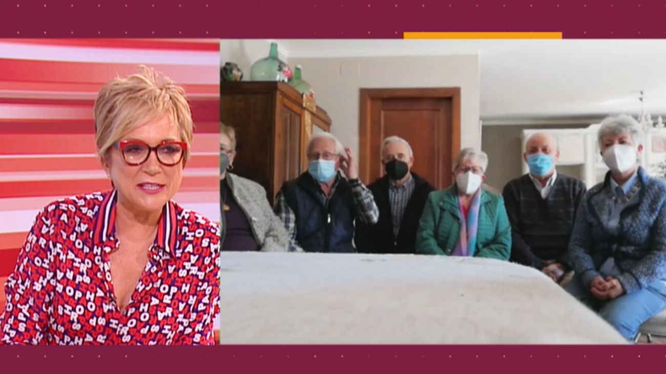 Cinco hermanos se vacunan el mismo día contra la Covid