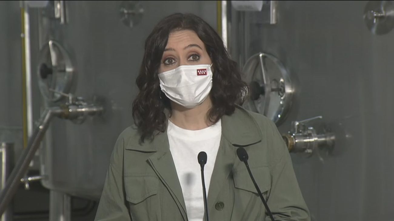 La Junta Electoral Central pide expedientar a Ayuso por hacer campaña en actos institucionales