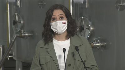 La Junta Electoral Central pide expedientar a Ayuso por hacer campaña en actos institucionales