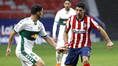 El Atlético defiende el liderato ante un Elche necesitado