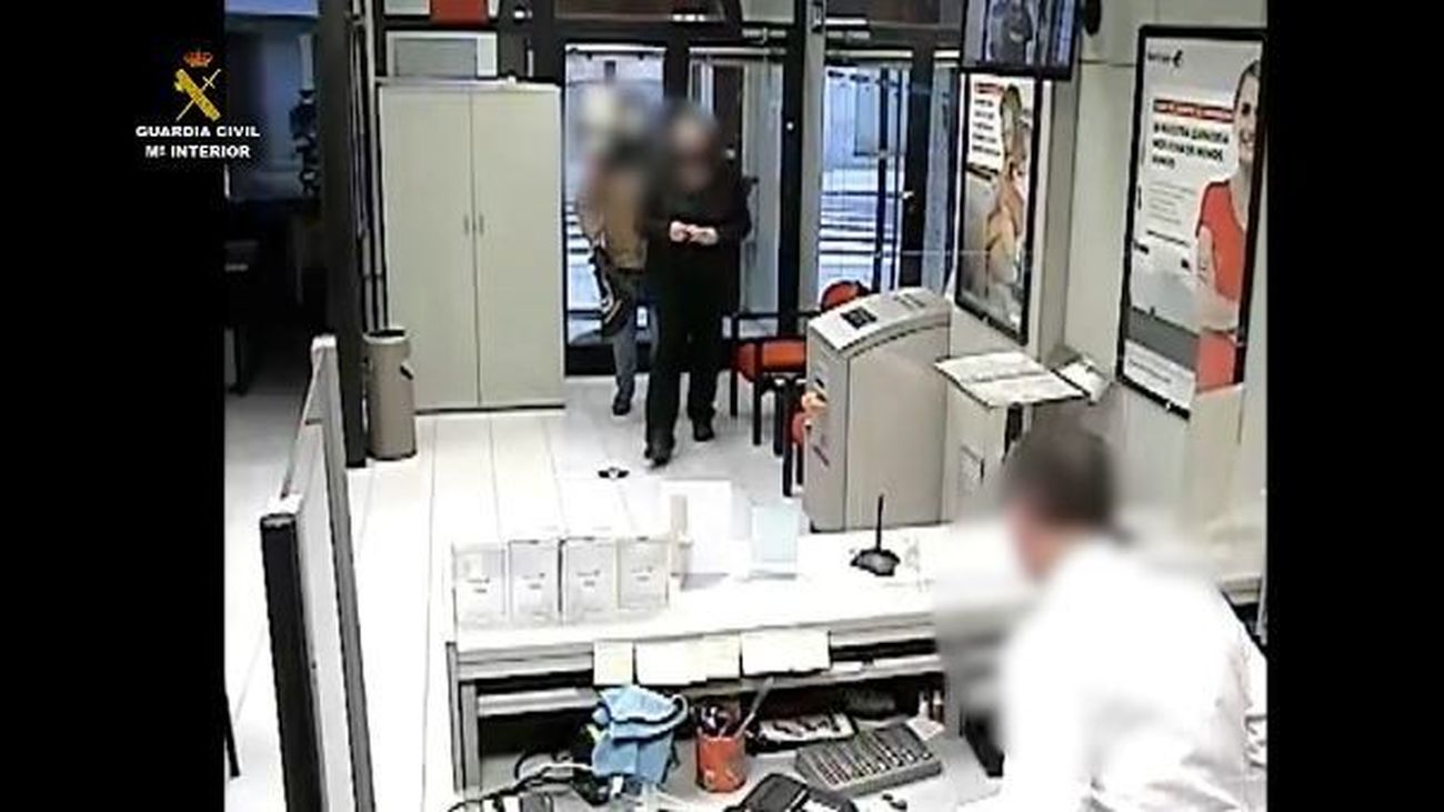 La Guardia Civil detiene a dos personas por atracar tres bancos en Navarra y Zaragoza