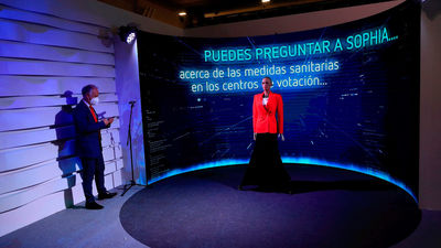 Madrid aplica la inteligencia artificial por  primera vez en un proceso electoral a través del robot Sophia