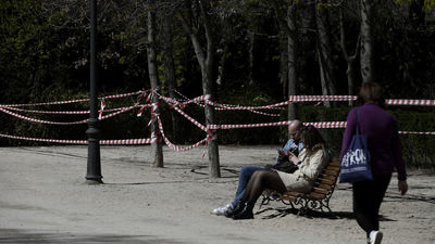El Retiro y otros ocho parques de Madrid  balizan zonas de 12.00 a 15.00 por  tormentas