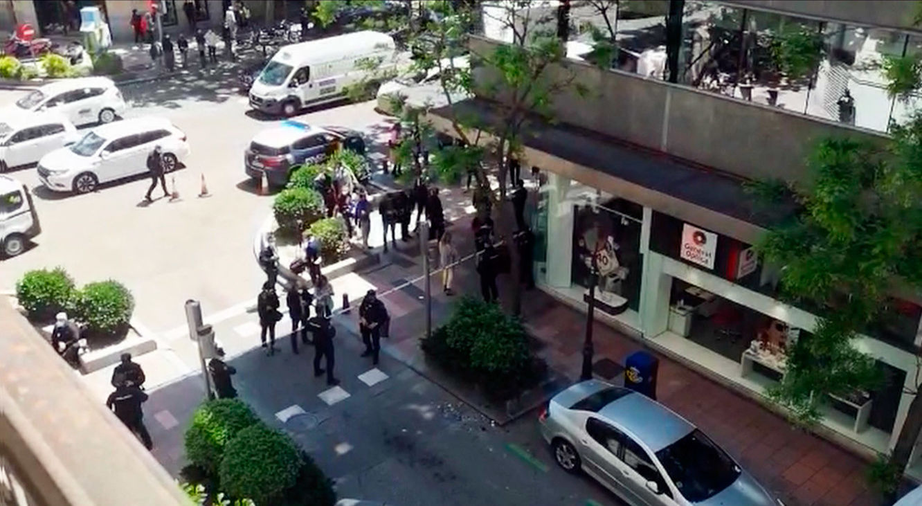 Atraco Joyería: Un herido de bala durante atraco en una de calle Ayala