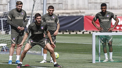El Atlético inicia la preparación para el Camp Nou sin Giménez y Lodi