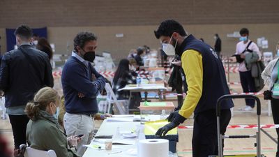 Correos valida la mitad de los votos por correo en Melilla