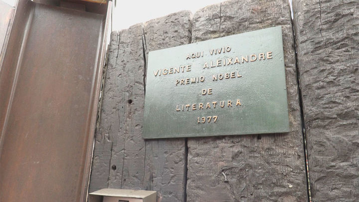 Así es la casa donde vivió el poeta Vicente Aleixandre en Miraflores de la Sierra