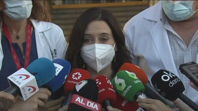 Ayuso visita a Gabilondo en el hospital y asegura que evoluciona bien