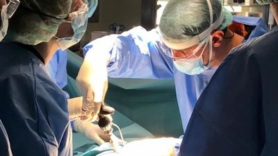 La Unidad de Columna del Gregorio Marañón, acreditada  como centro de formación en cirugía vertebral compleja