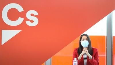Críticos de Ciudadanos piden la dimisión de Arrimadas y un nuevo congreso