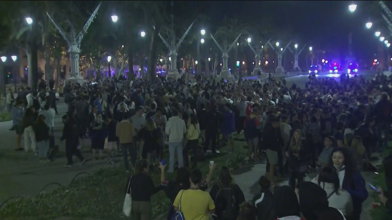 Fiesta y el descontrol para celebrar el fin de la alarma en España