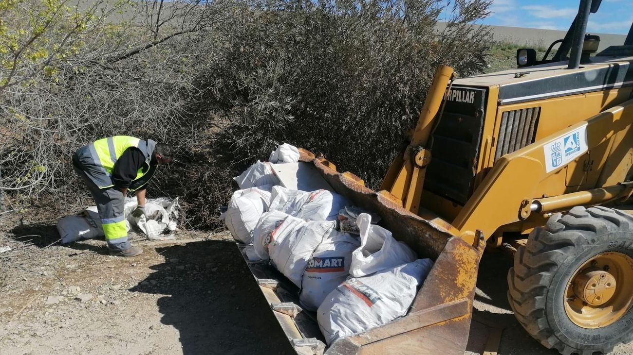 ‘Arganda Limpia’ pide al Ayuntamiento que ponga fin a los vertederos ilegales