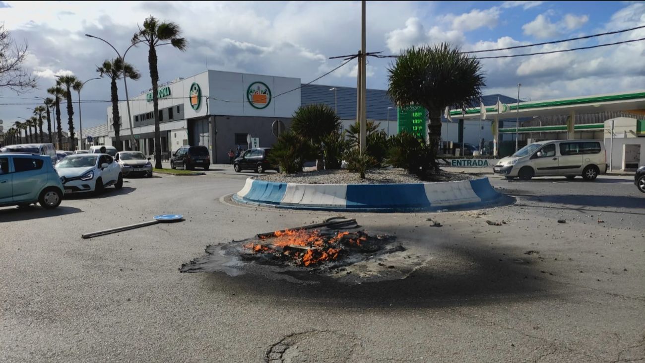 Graves incidentes en La Línea tras el fallecimiento de dos vecinos ahogados