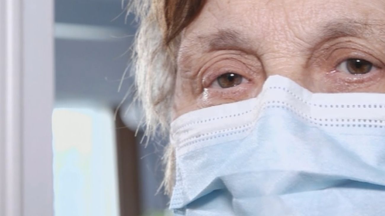 El drama de vivir sin ascensor a los 82 años en Hortaleza