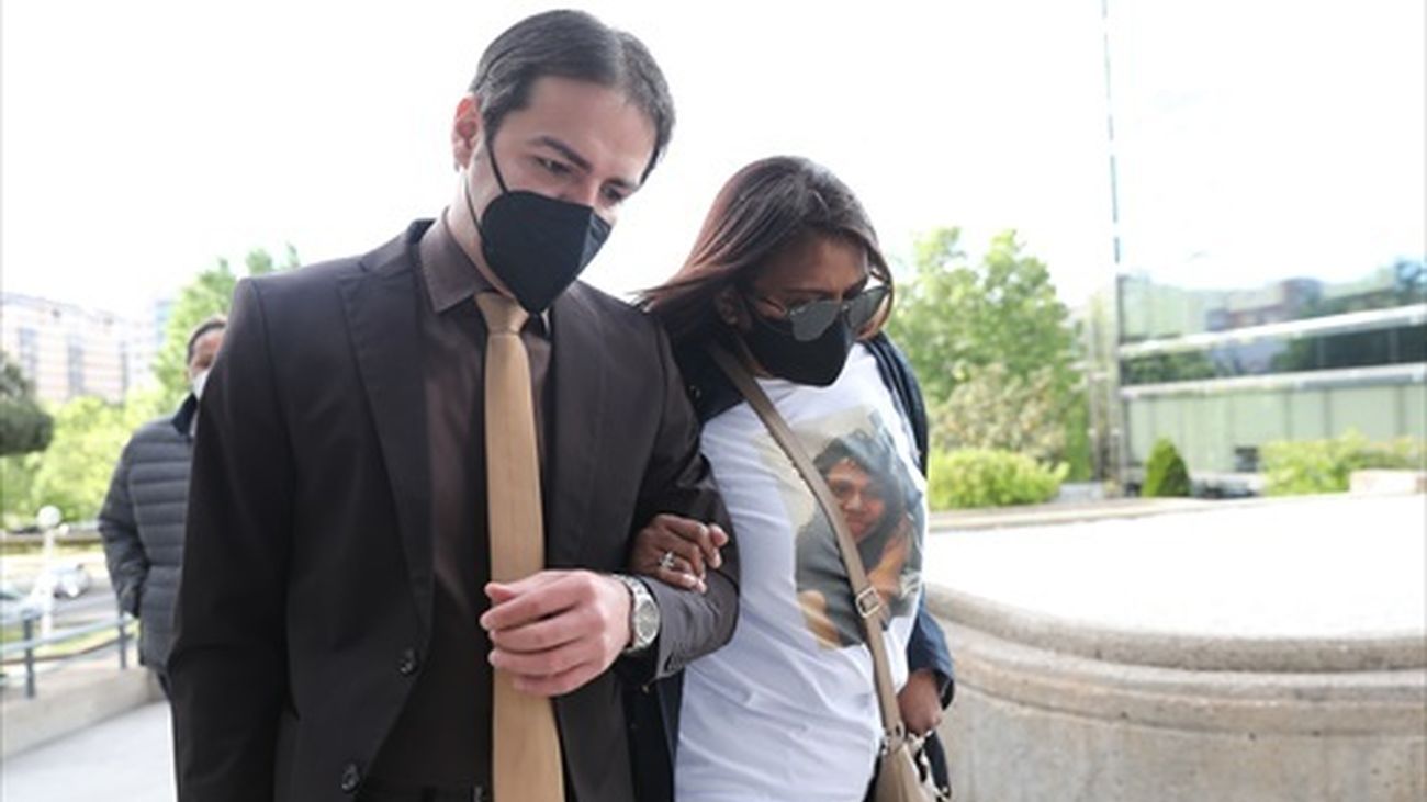 Juicio al 'rey del cachopo': La hermana de la asesinada niega vínculos con el narcotráfico