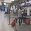 Afluencia de viajeros en Atocha en el primer fin de semana sin estado de alarma