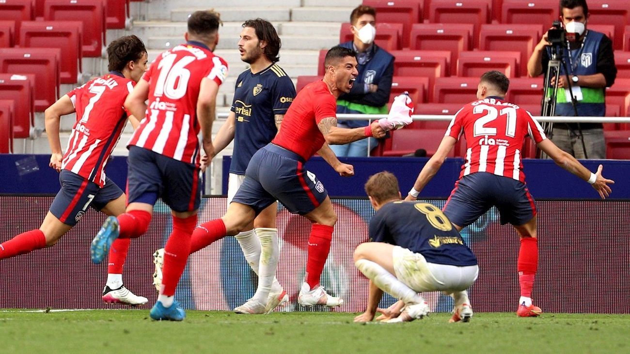 2-1. El Atlético remonta a Osasuna y depende de sí mismo para ganar la Liga