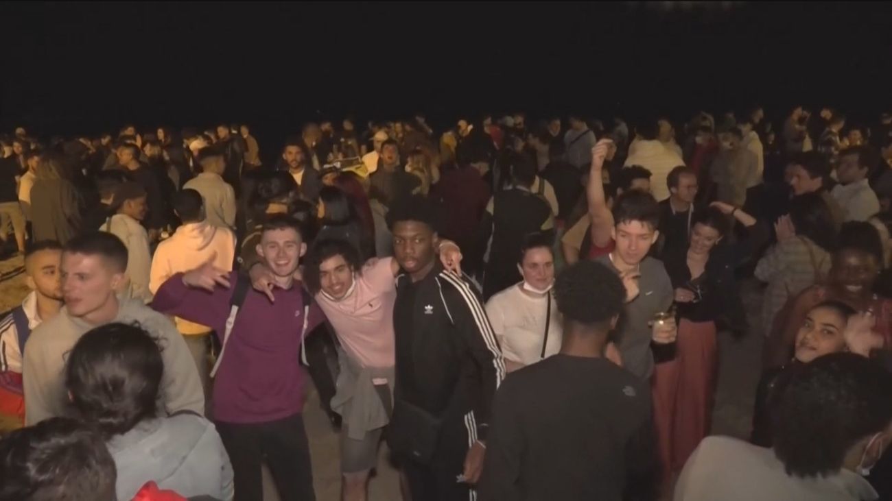 Barcelona y Pamplona, los puntos críticos del botellón esta pasada madrugada