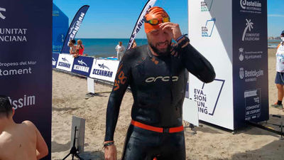 El reto solidario de un maquinista de metro de Madrid: 10 km a nado por el cáncer infantil