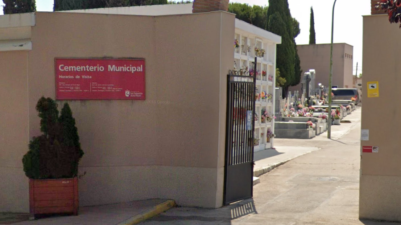 Entrada al cementerio de San Sebastián de los Reyes