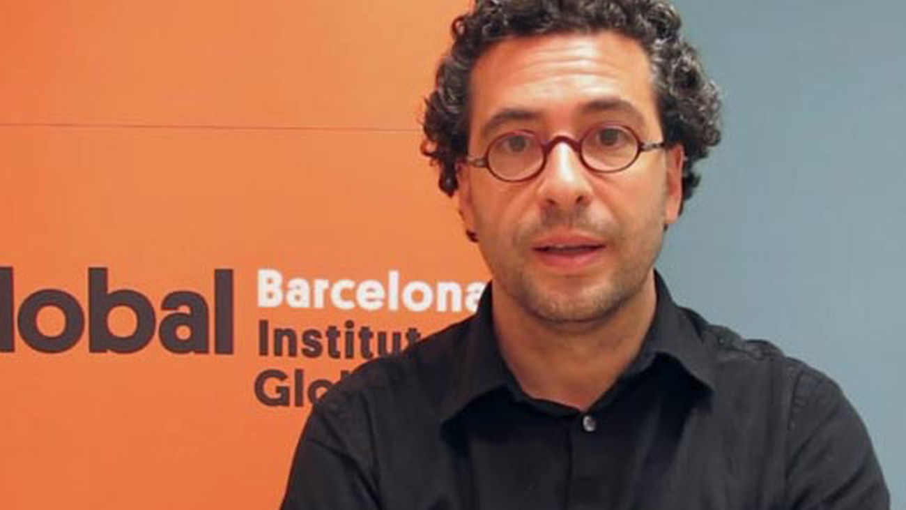 El doctor Bassat es contrario a mezclar vacunas y advierte: “Estamos aún muy lejos de poder vivir sin llevar mascarilla”